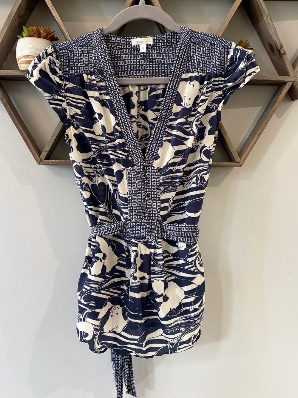 Anthropologie Porridge Ardith Silk Blouse. Tie Waist. Size 4.